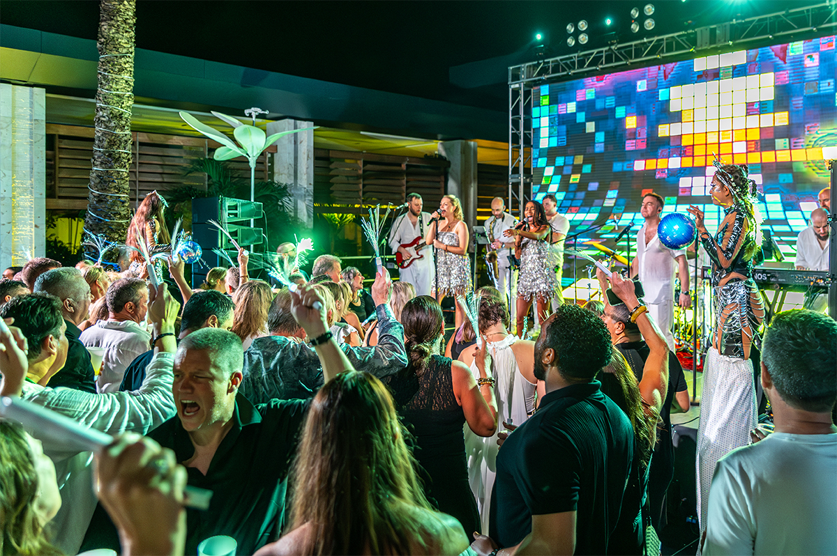 Iconic-Showband-04