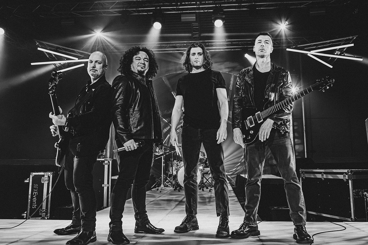 Thunderstruck 02